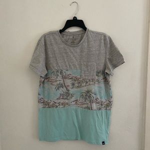 American Eagle T-Shirt. Medium with palm pattern.